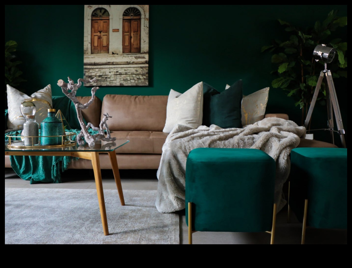 כיצד לשלב הדגשים צבעוניים בעיצוב הפנים שלך