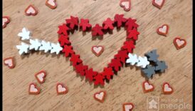 Game Night Glee: רעיונות למתנות למשחקי לוח ליום ולנטיין שובב