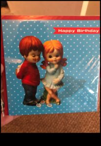 Retro Reverie: מתנות וינטג' ונוסטלגיות ליום הולדת רטרו