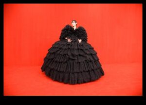 תמלוגים על המסלול: אופנת נשים שמושכת תשומת לב