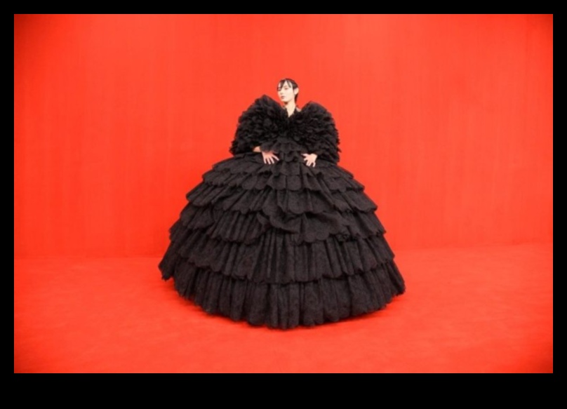 תמלוגים על המסלול: אופנת נשים שמושכת תשומת לב