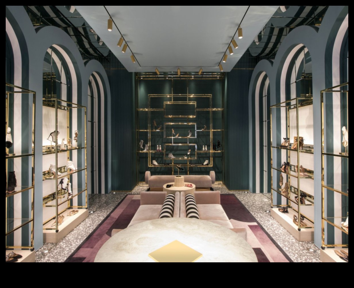 קוטור ונוחות: צלילה עמוקה לתוך אופנה ואסתטיקת פנים